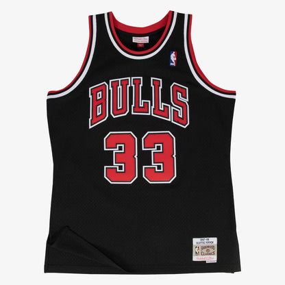 Men's Chicago Bulls Scottie Pippen Mitchell & Ness Black 1997-98 Hardwood Classics Swingman Jersey
