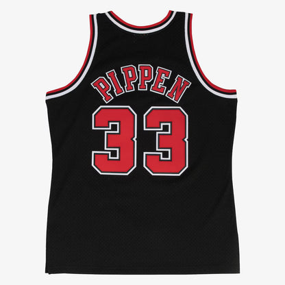 Men's Chicago Bulls Scottie Pippen Mitchell & Ness Black 1997-98 Hardwood Classics Swingman Jersey
